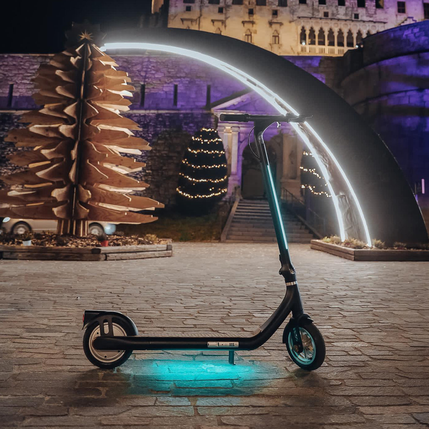 Atomi Alpha Scooter elettrico pieghevole a lungo raggio Potenti luci ambientali